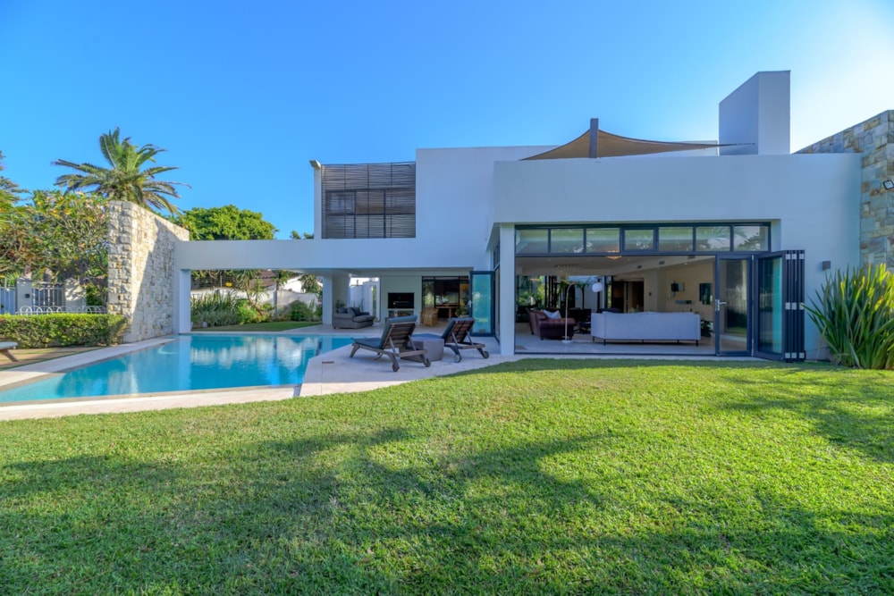 Double-storey house for sale in uMhlanga Rocks - 1ND1601090