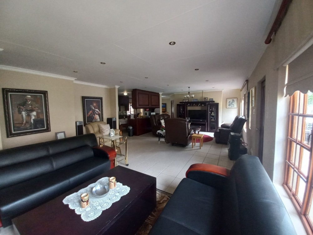 House for sale in La Provence - 1BTH1647334