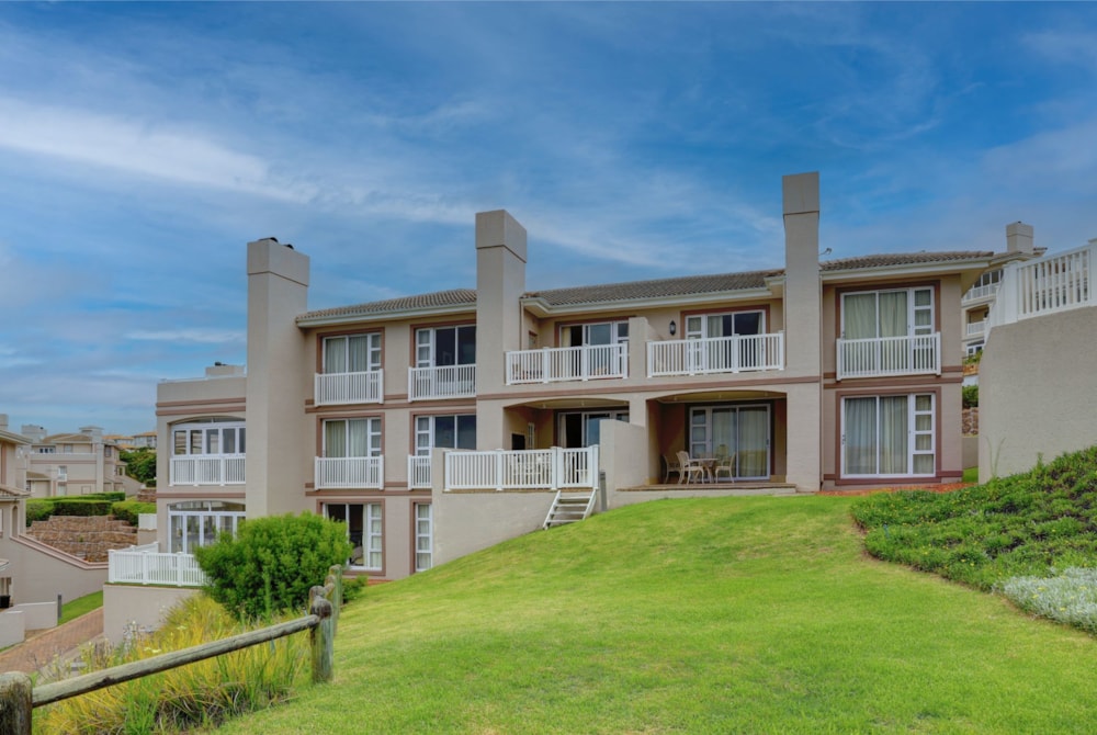 Apartment for sale in Pinnacle Point Golf Estate - 1MB1600606