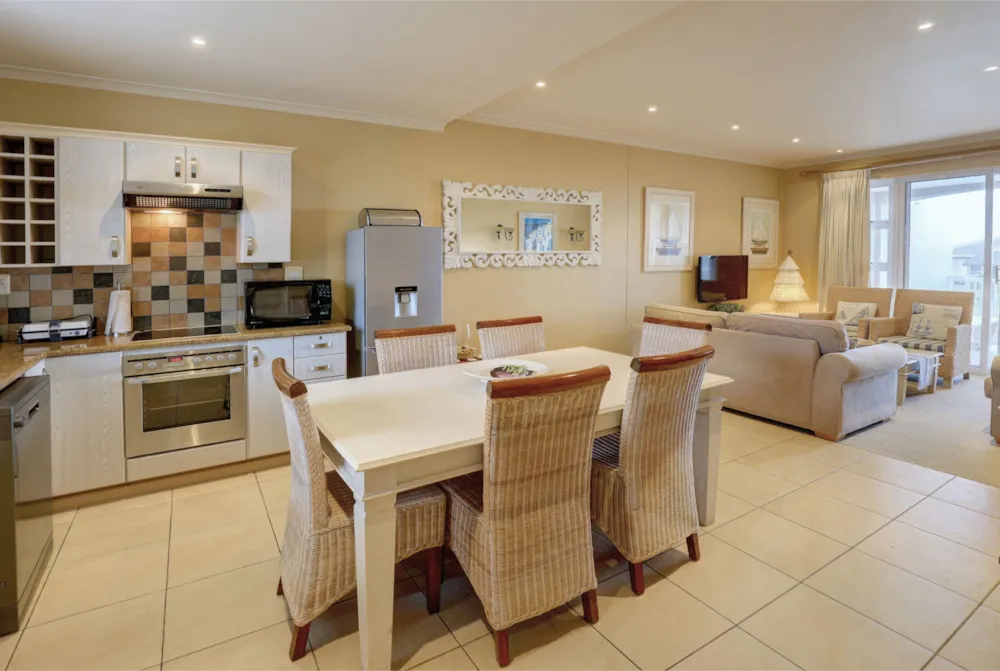 Apartment sold in Pinnacle Point Golf Estate - 1MB1600606 Apartment sold in Pinnacle Point Golf Estate - 1MB1600606