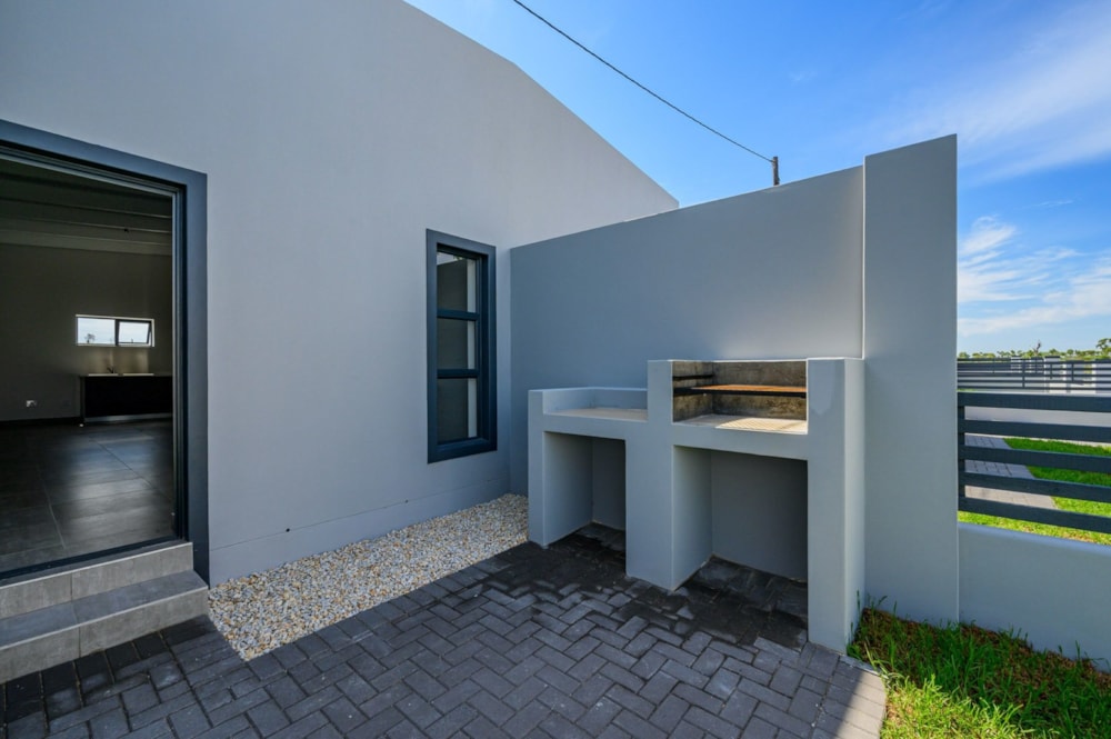 Semi-detached house for sale in Parsons Vlei - 1PLZ1599239 Semi-detached house for sale in Parsons Vlei - 1PLZ1599239