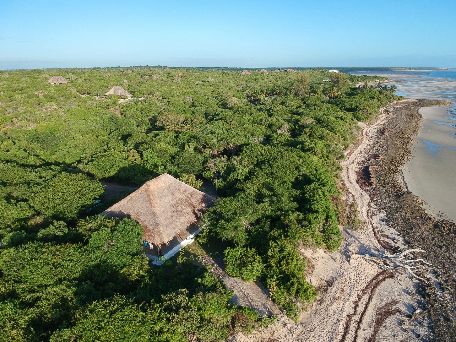 Beachfront villa for sale in Vilanculos, Mozambique - 3MQ1593195