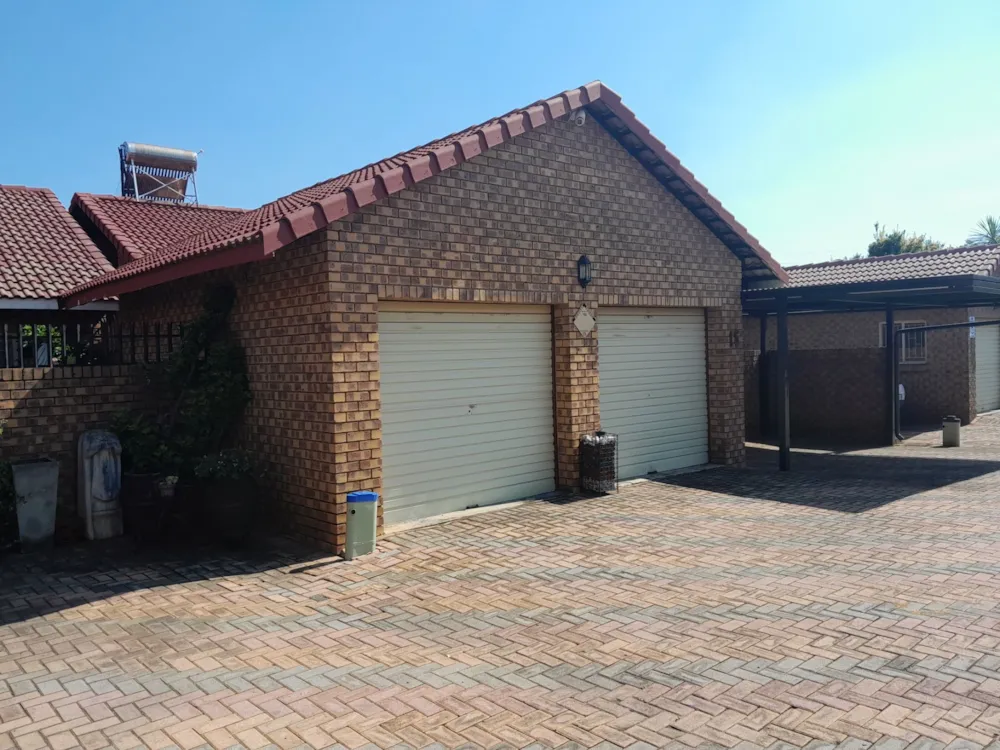 House for sale in Erasmus - PRN1597921