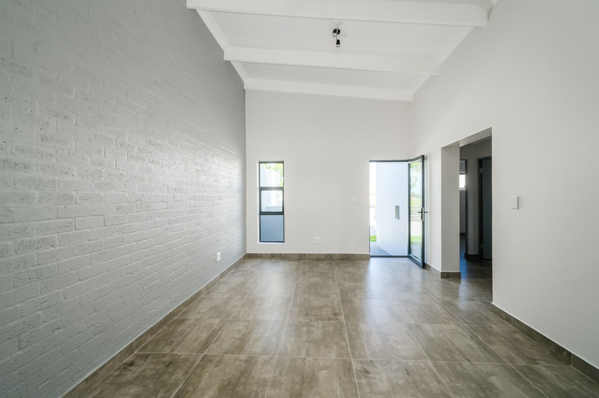 Double-storey house for sale in Rowallan Park - 1PLZ1598001