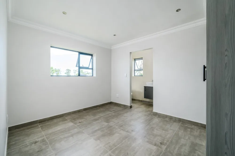 Double-storey house for sale in Rowallan Park - 1PLZ1598001