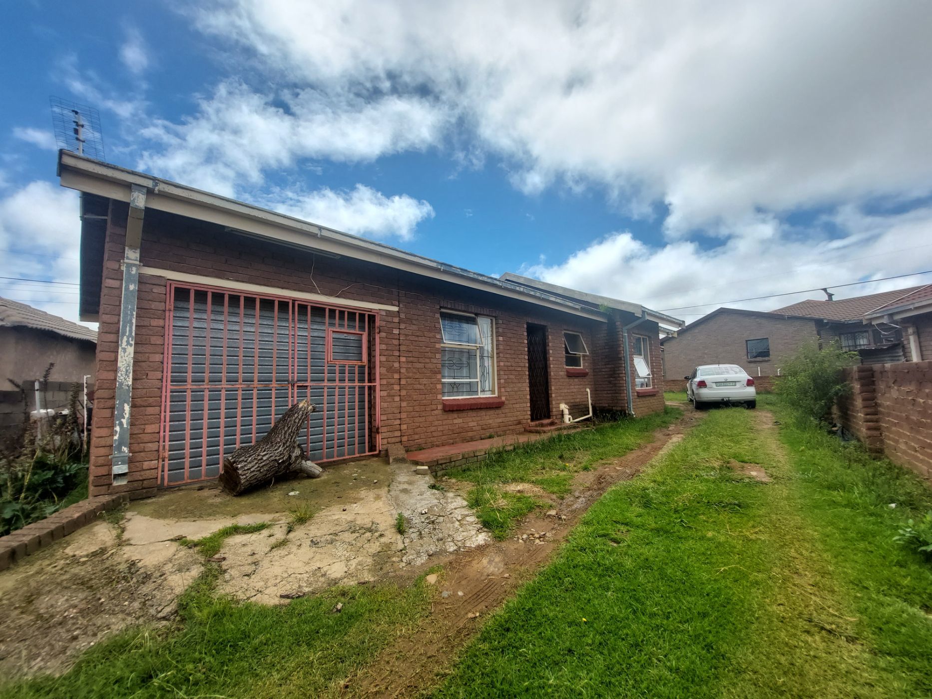 House for sale in Phuthaditjhaba - 1BTH1598512