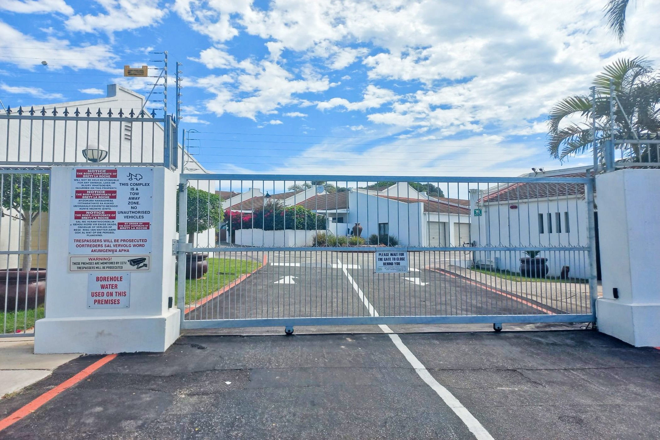 Townhouse let in Humewood - 1PLZ1682997