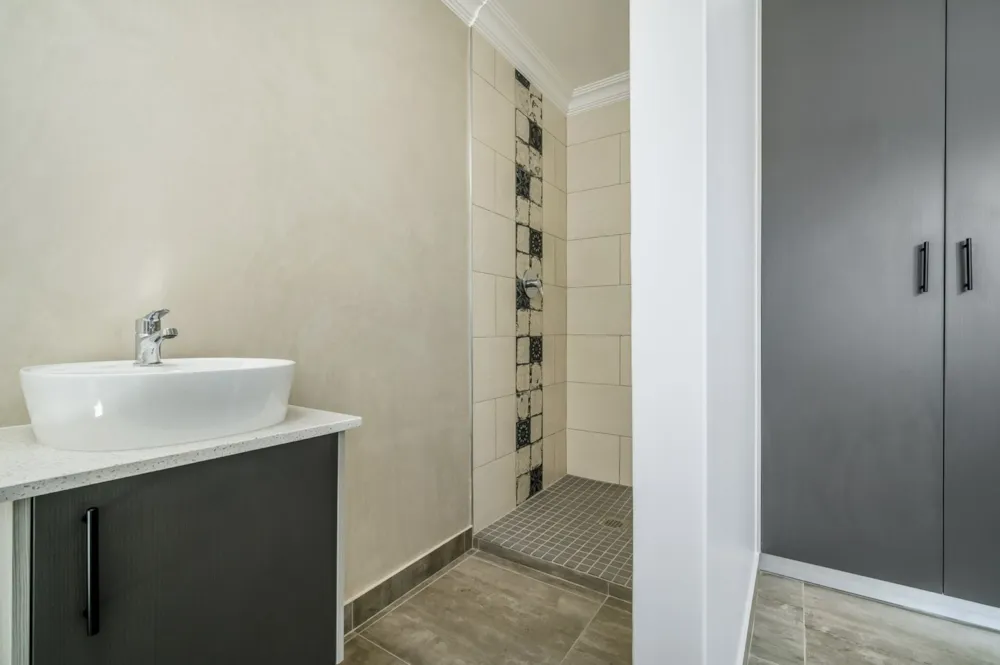 Double-storey house for sale in Rowallan Park - 1PLZ1599657