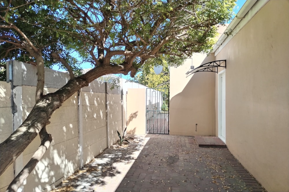 Garden cottage to rent in Blouberg Sands - 1TV1711387 Garden cottage to rent in Blouberg Sands - 1TV1711387