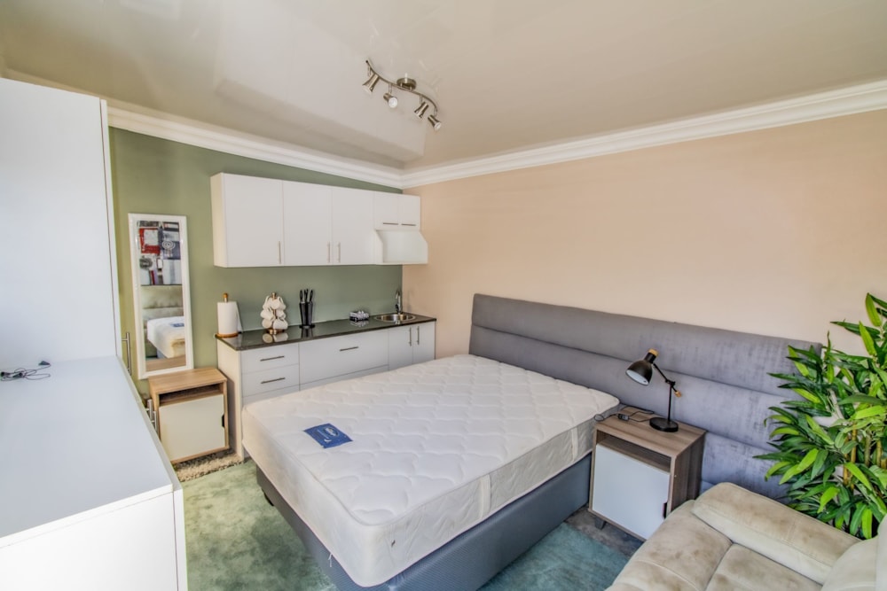 Mixed use farm for sale in Broederstroom - 1HR1600102