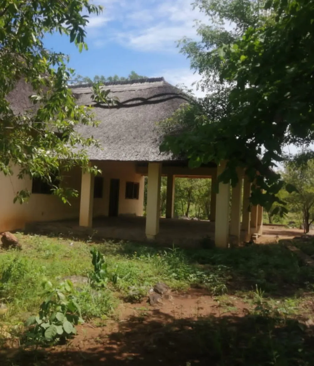 Security complex home for sale in Moatize, Mozambique - 3MQ1600671
