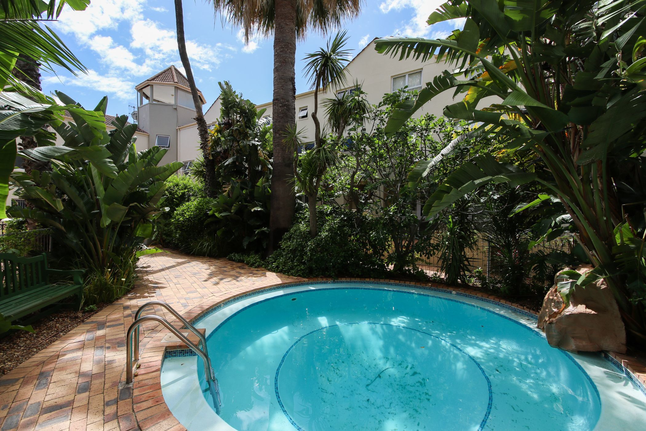 Apartment to rent in Sea Point - ASL1729604