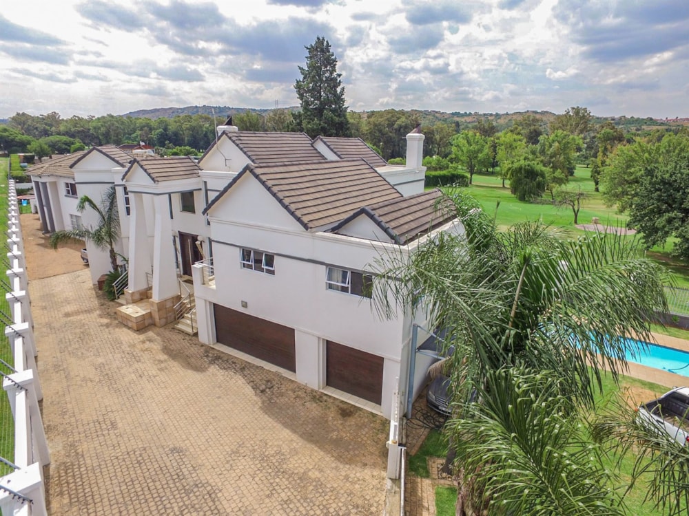 Security complex home sold in New Redruth - 1AB1598051 Security complex home sold in New Redruth - 1AB1598051