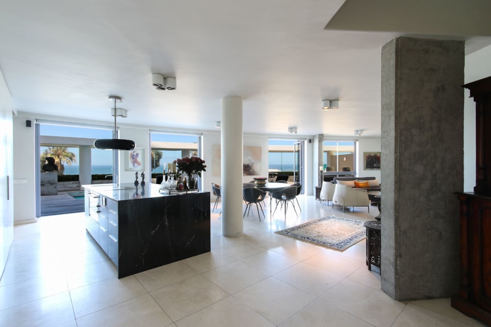 Apartment sold in Bantry Bay - AS1598007