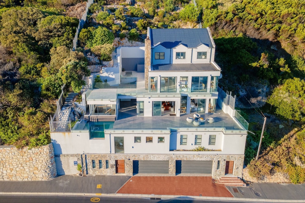 House sold in Clovelly, Cape Town - FH1695201 House sold in Clovelly, Cape Town - FH1695201