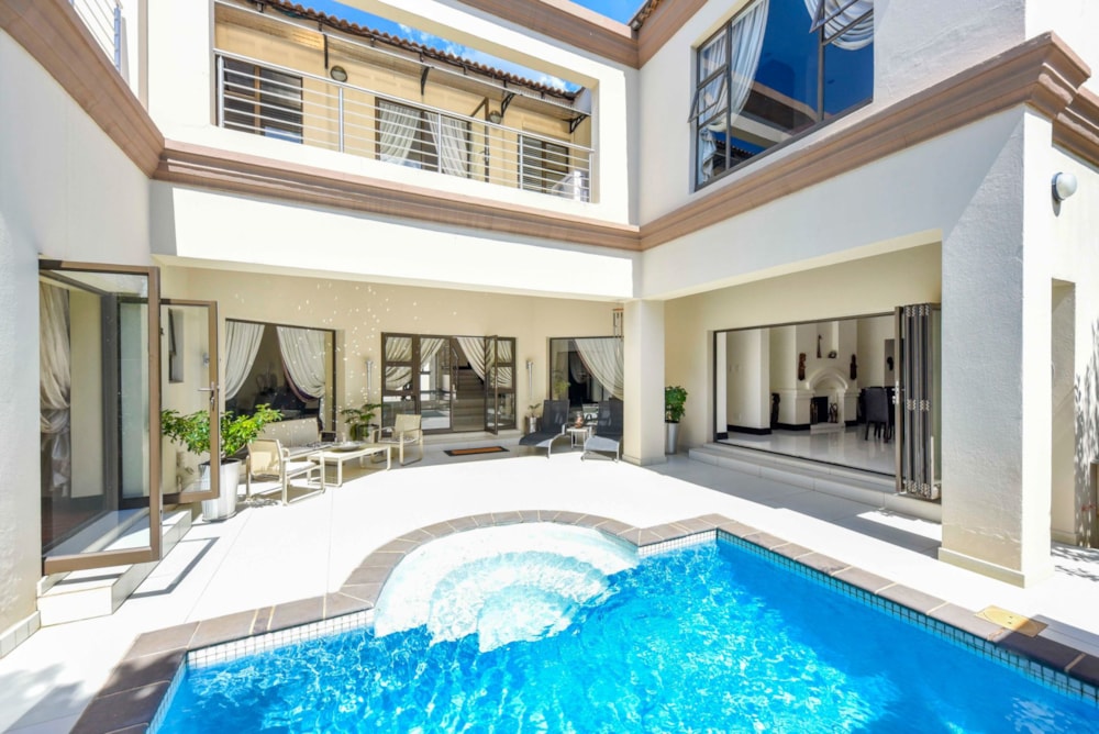 House for sale in Dainfern Golf Estate - FW1698042 House for sale in Dainfern Golf Estate - FW1698042