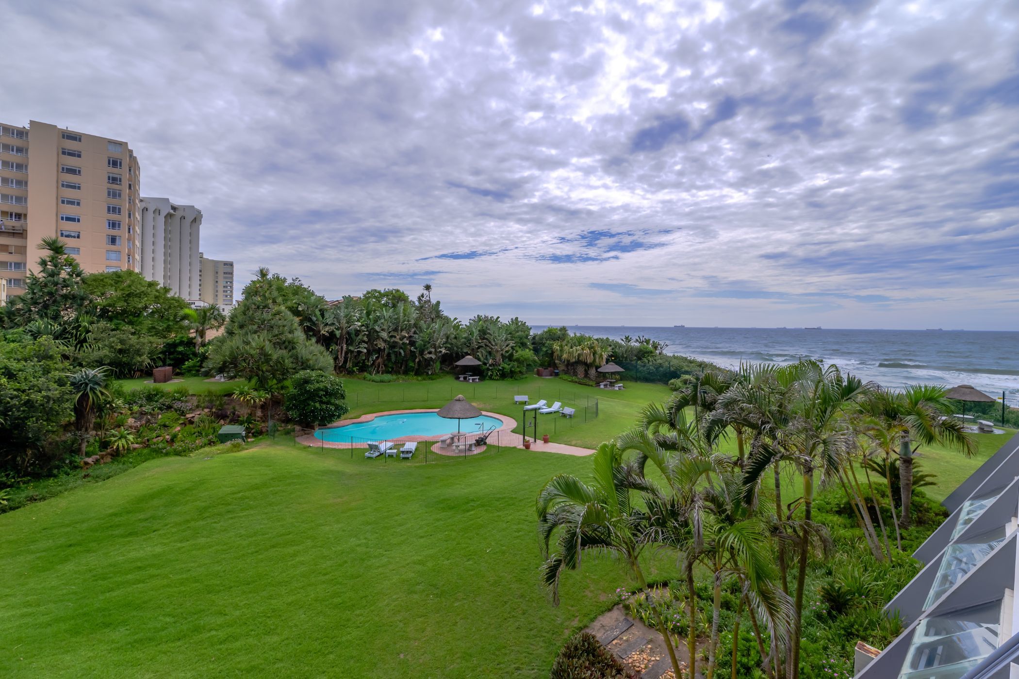 Apartment for sale in uMhlanga Rocks - 1ND1675036