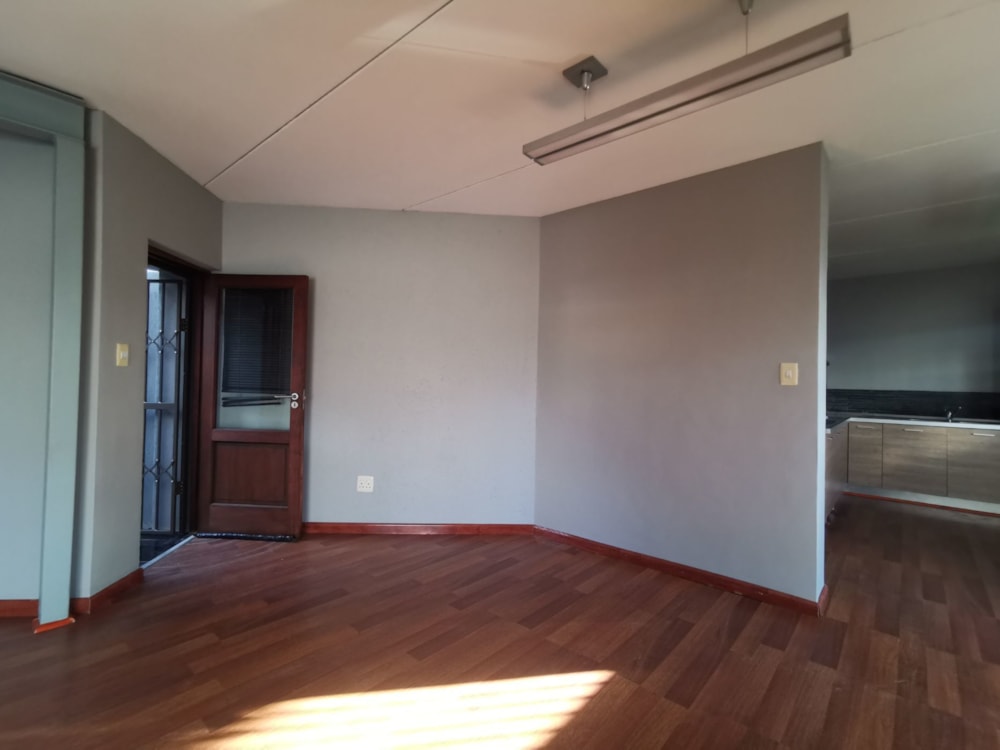 Townhouse for sale in Bendor Park - 1PS1713352 Townhouse for sale in Bendor Park - 1PS1713352