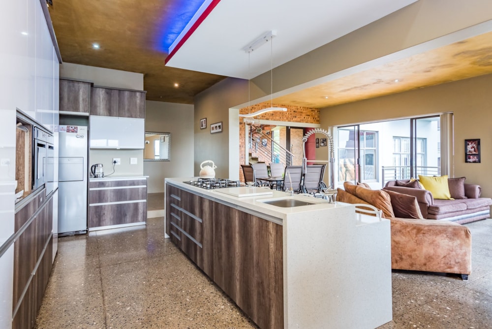 Security estate home for sale in Chancliff Ridge - 1KR1690585