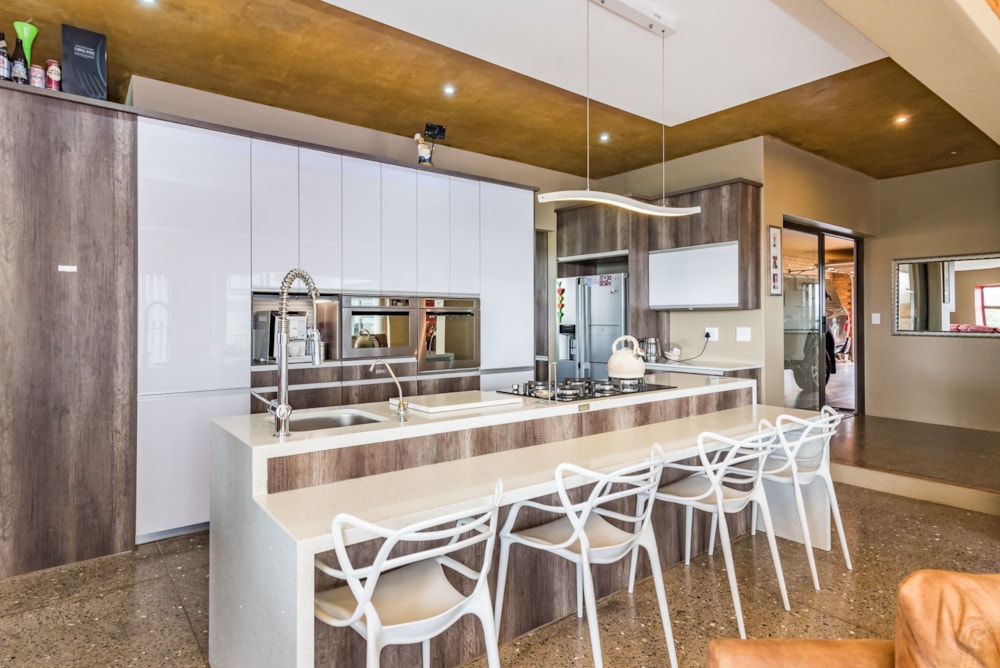 Security estate home for sale in Chancliff Ridge - 1KR1690585