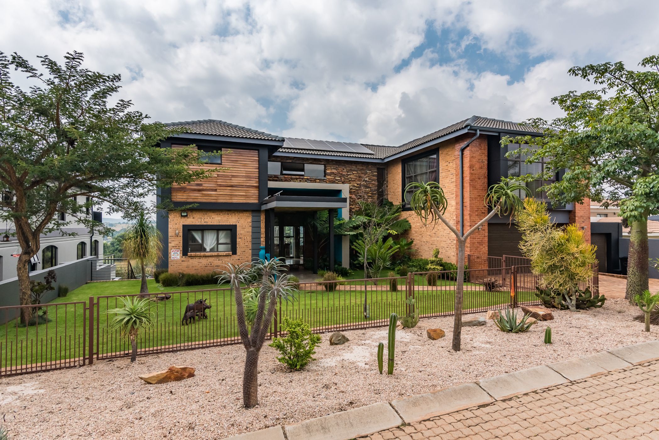 Security estate home for sale in Chancliff Ridge - 1KR1690585