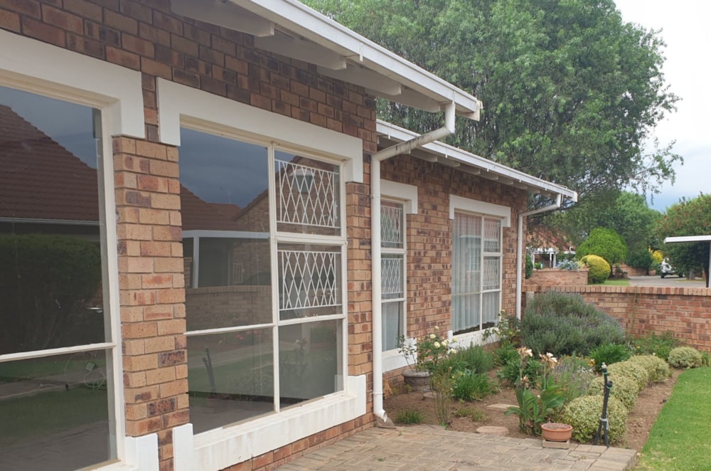 Townhouse for sale in Universitas - 1BX1604846 Townhouse for sale in Universitas - 1BX1604846