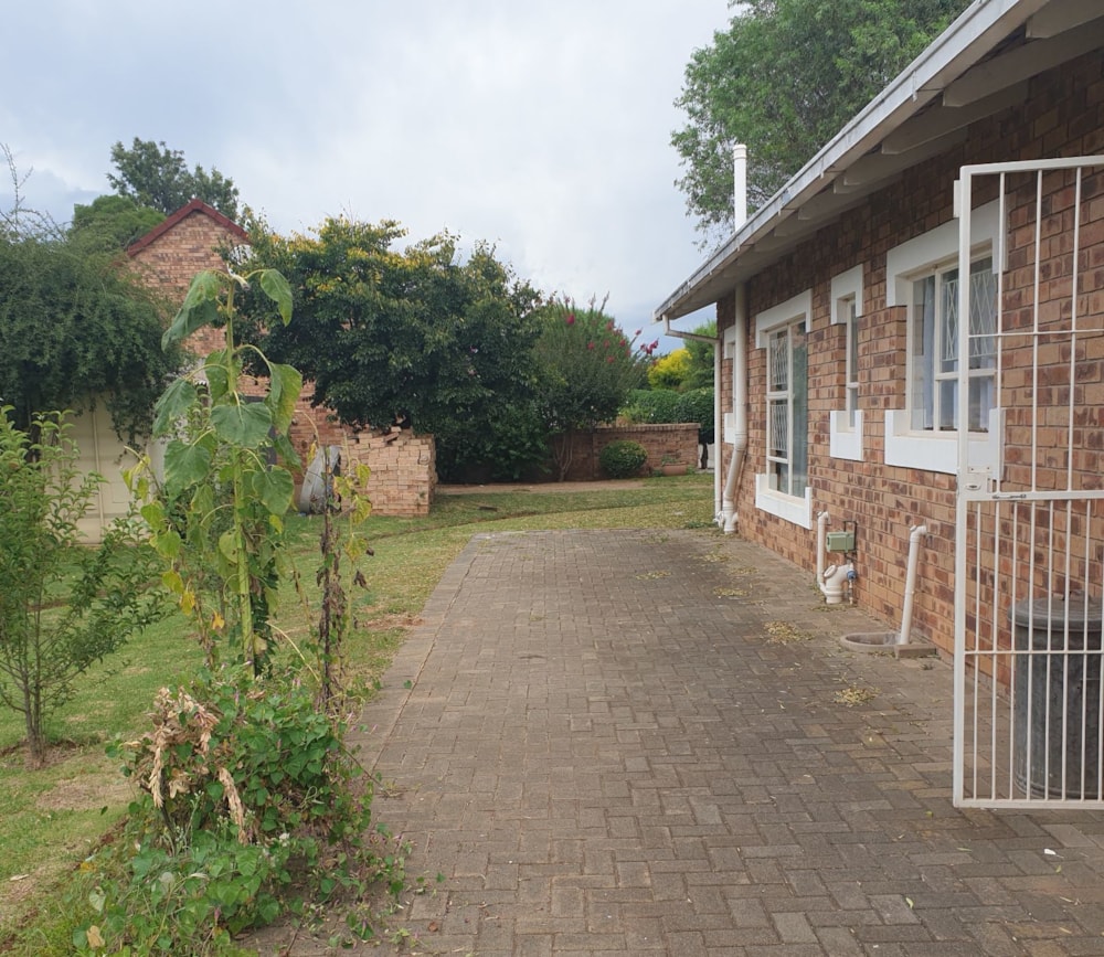 Townhouse for sale in Universitas - 1BX1604846 Townhouse for sale in Universitas - 1BX1604846