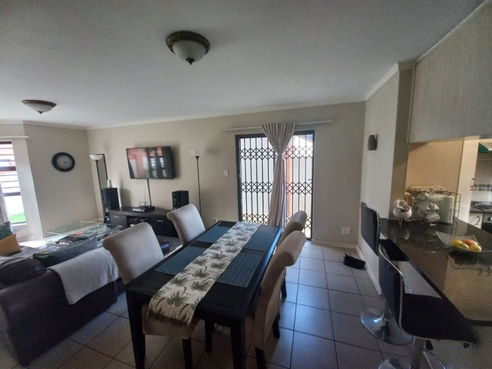 Townhouse for sale in Universitas - 1BX1702873 Townhouse for sale in Universitas - 1BX1702873