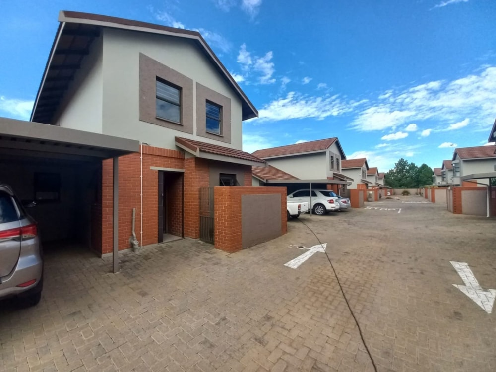 Townhouse for sale in Universitas - 1BX1702873