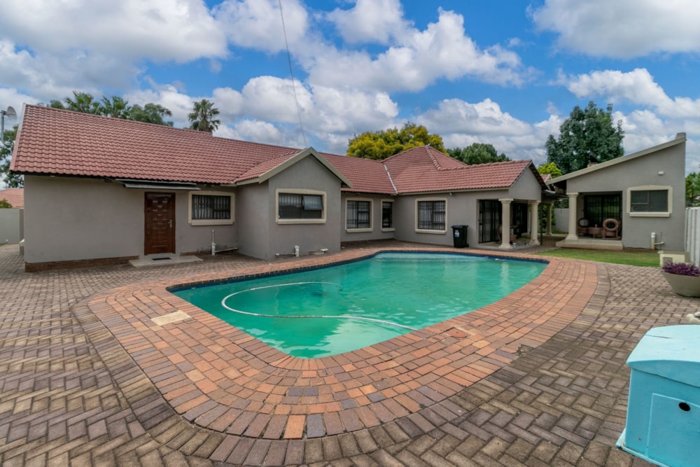 House let in Mayfield Park - 1GV1713159 House let in Mayfield Park - 1GV1713159