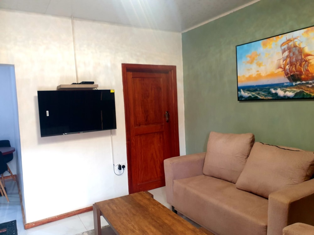 Security complex home to rent in Solwezi, Zambia - 3ZA1601785 Security complex home to rent in Solwezi, Zambia - 3ZA1601785