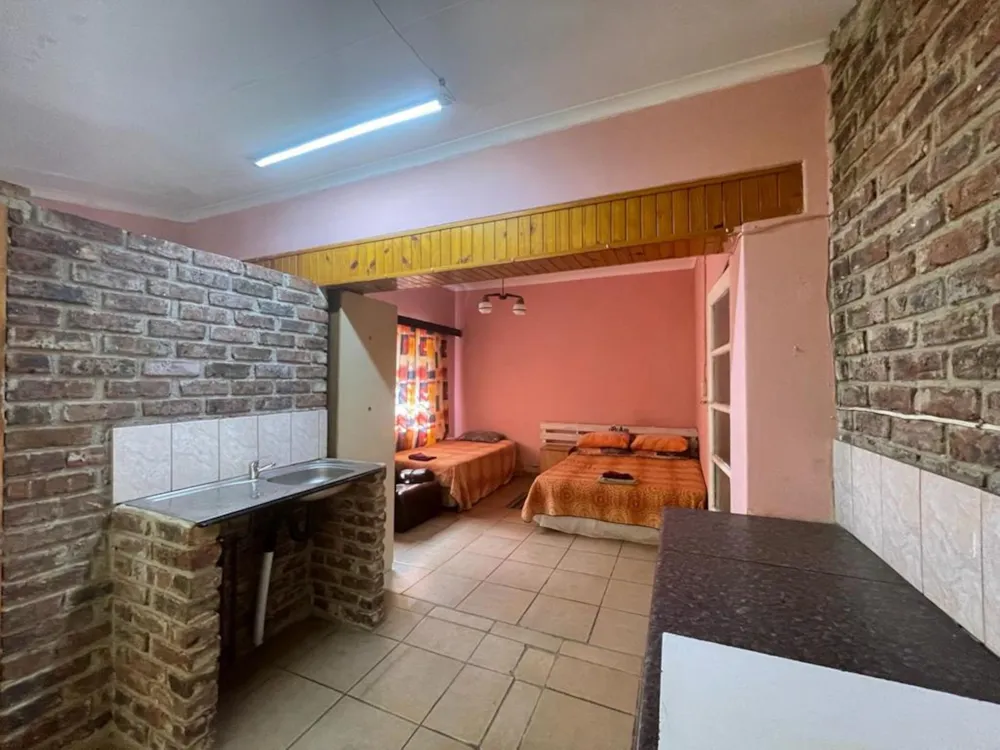 Residential complex for sale in Machadodorp, Mpumalanga - 1DS1600381 Residential complex for sale in Machadodorp, Mpumalanga - 1DS1600381