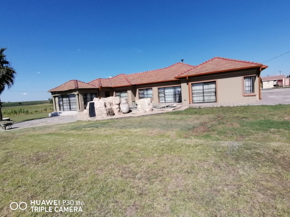 Smallholding for sale in Vischkuil - 1SP1601916