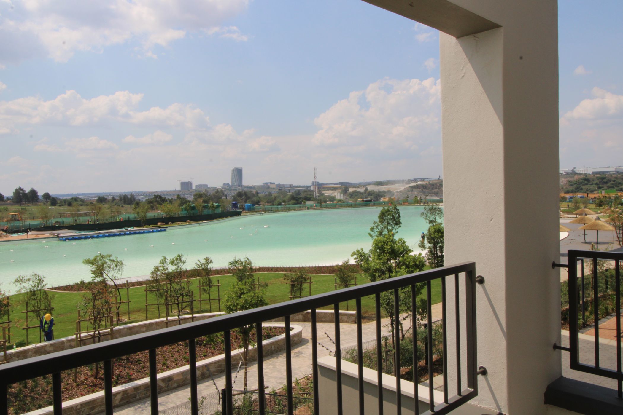 Apartment to rent in Waterfall, Midrand - MDL1725353