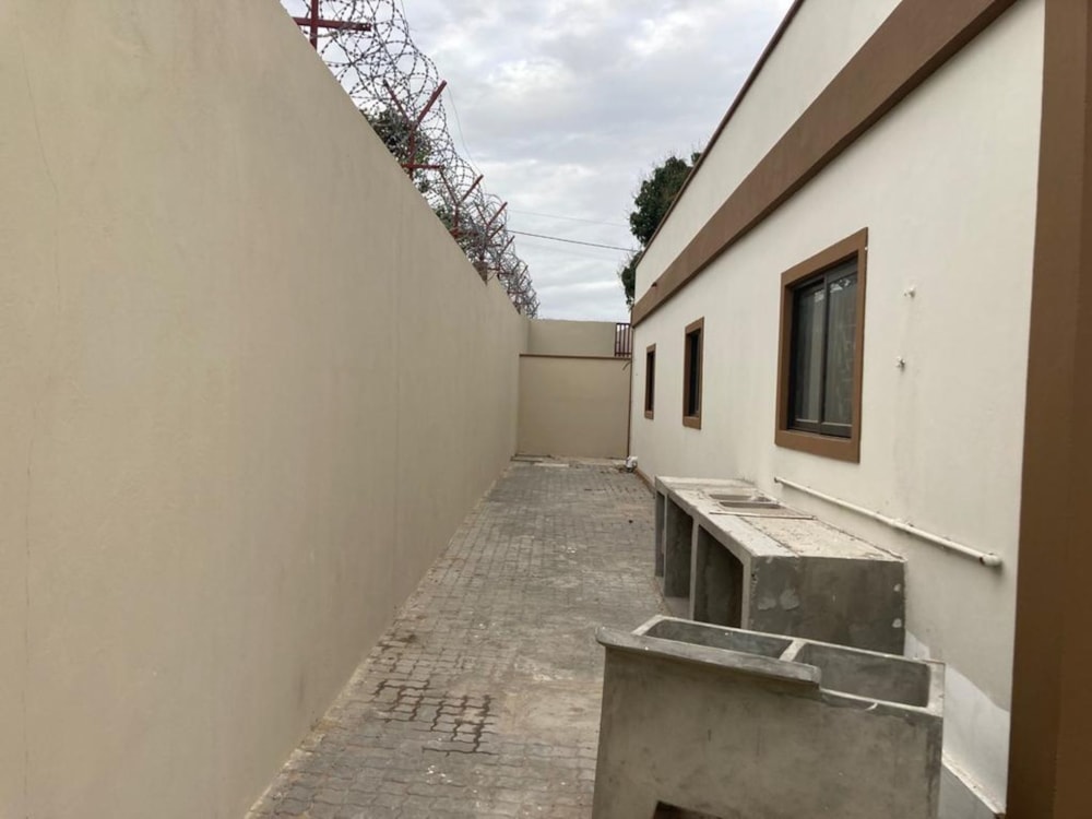 Security complex home to rent in Matola, Mozambique - 3MQ1602084