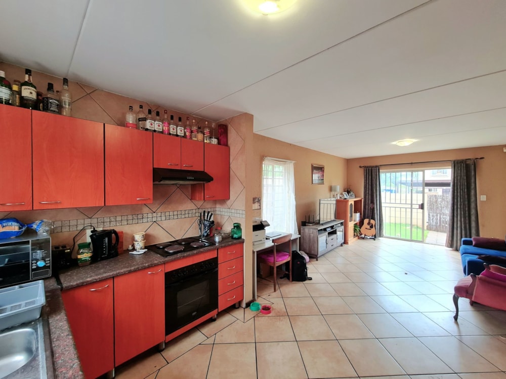 Double-storey cluster to rent in North Riding - FYL1710032 Double-storey cluster to rent in North Riding - FYL1710032