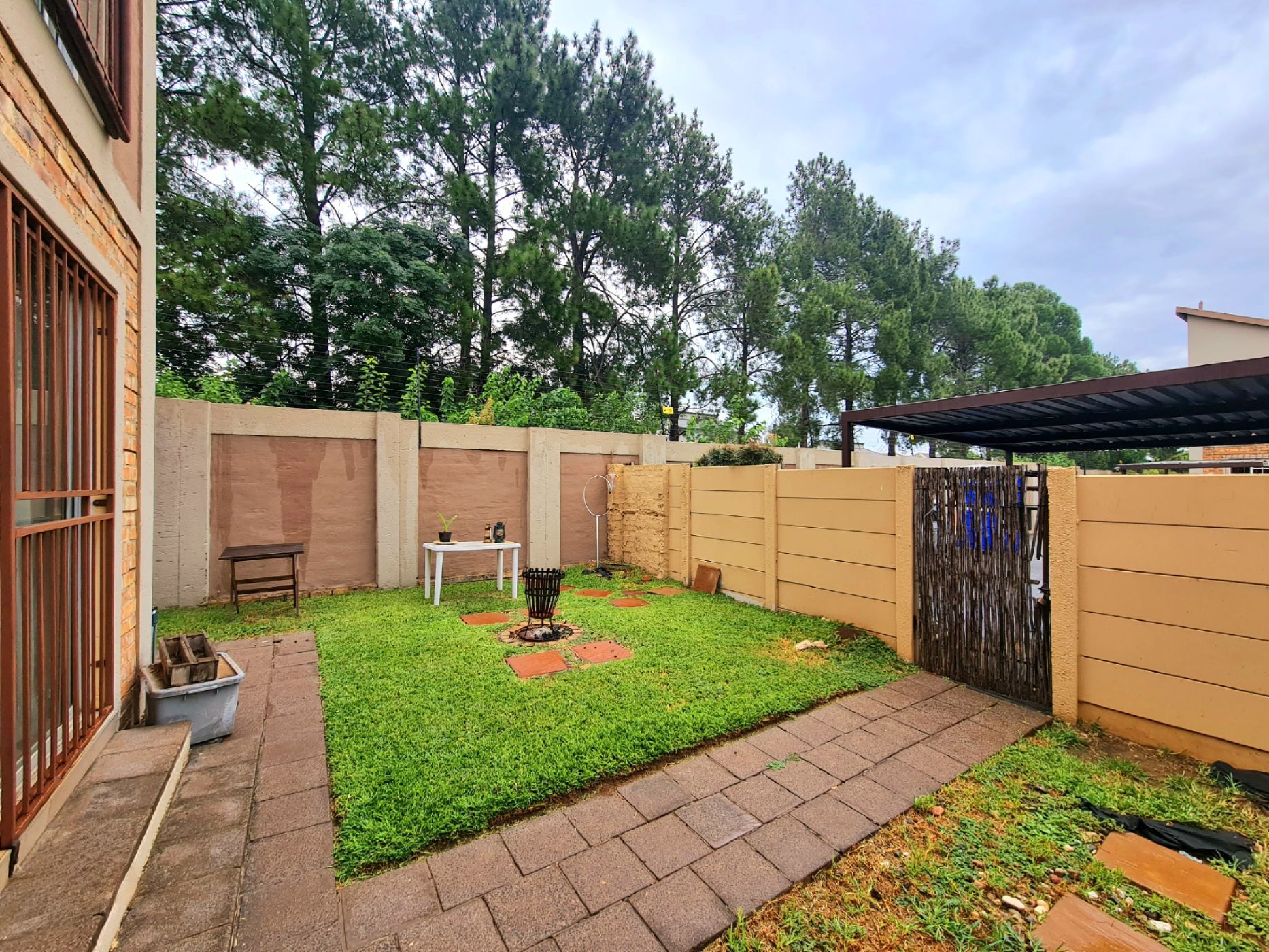 Double-storey cluster to rent in North Riding - FYL1710032