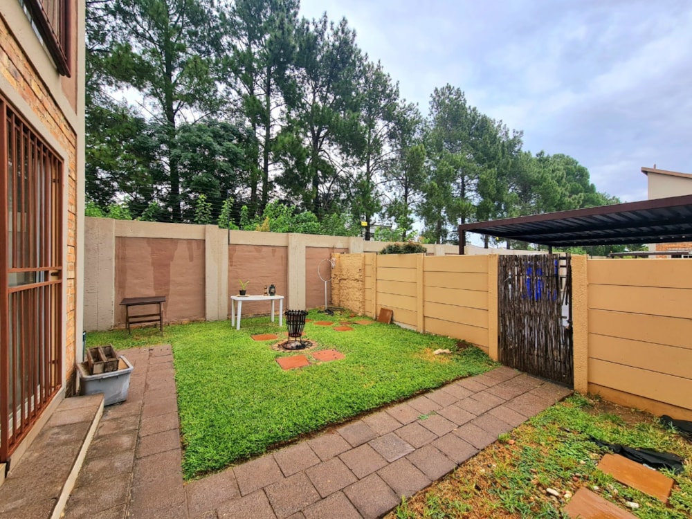 Double-storey cluster to rent in North Riding - FYL1710032 Double-storey cluster to rent in North Riding - FYL1710032