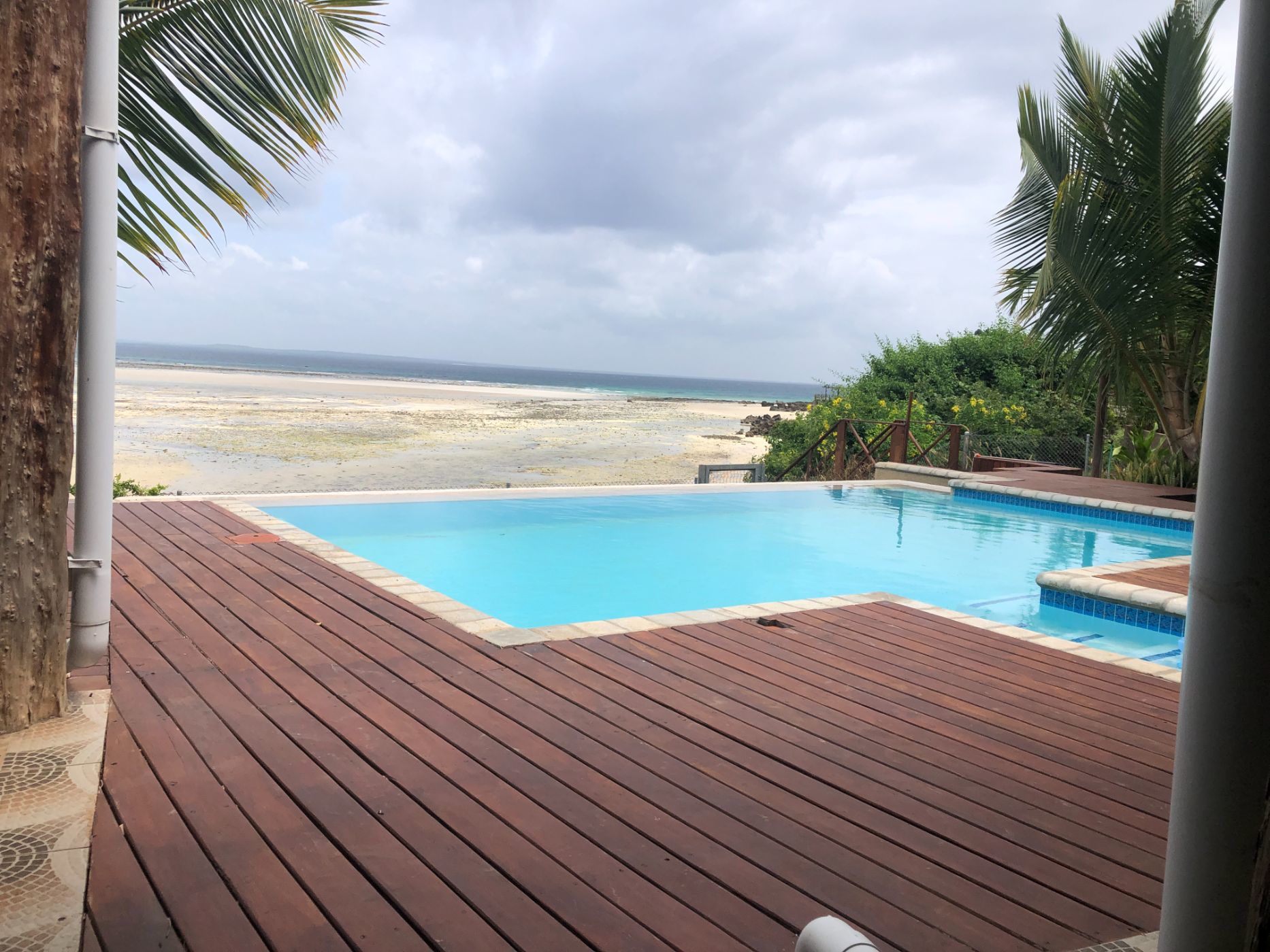 Beachfront villa for sale in Pemba, Cabo Delgado, Mozambique - 3MQ1602500