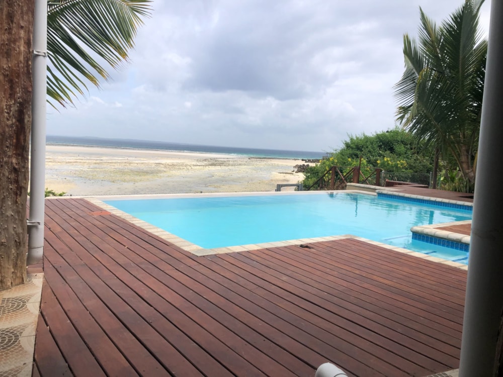 Beachfront villa for sale in Pemba, Cabo Delgado, Mozambique - 3MQ1602500