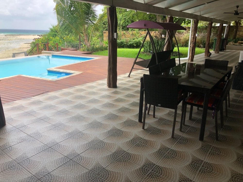 Beachfront villa for sale in Pemba, Cabo Delgado, Mozambique - 3MQ1602500