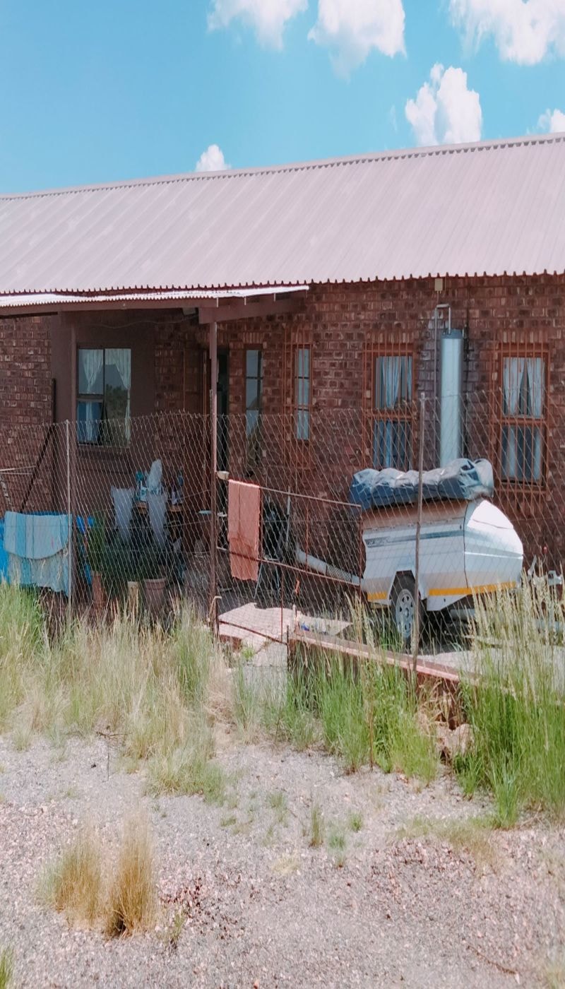 Aquaculture farm for sale in Postmasburg Farms - 1KJ1603663 Aquaculture farm for sale in Postmasburg Farms - 1KJ1603663