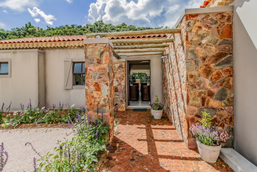 Security estate home to rent in Estate D Afrique - 1HR1745885 Security estate home to rent in Estate D Afrique - 1HR1745885