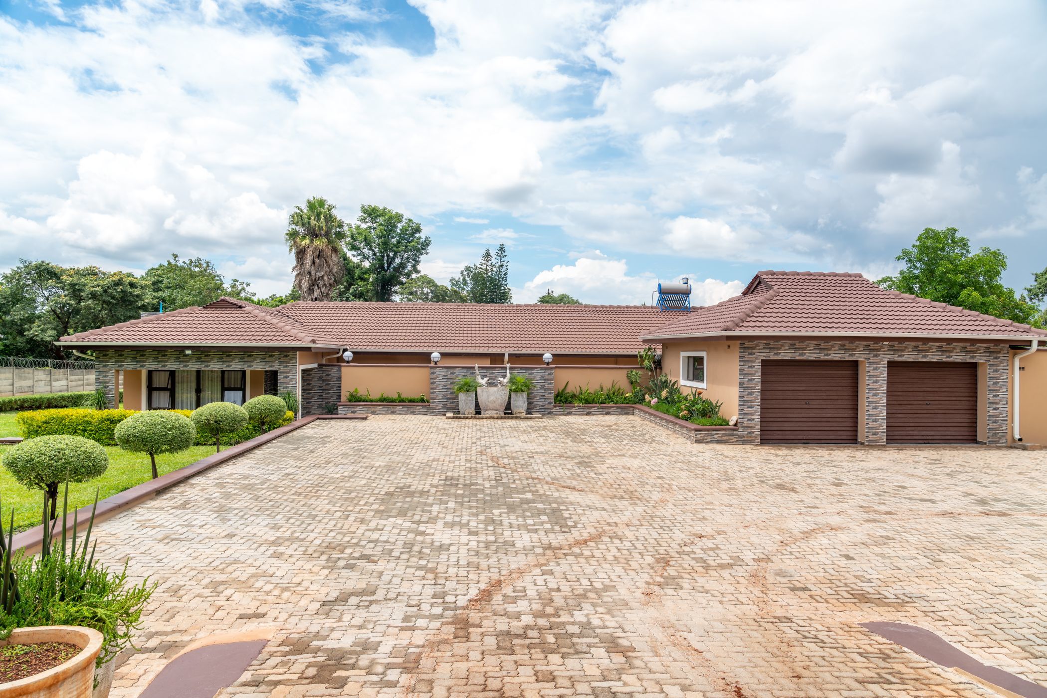 House for sale in Harare, Zimbabwe - 3ZB1603736