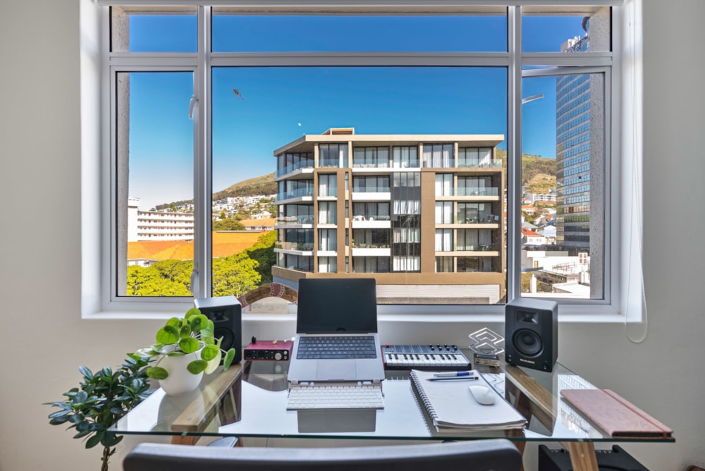 Apartment to rent in Three Anchor Bay - ASL1726327