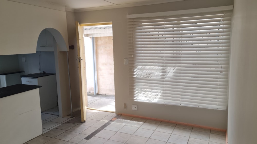 House to rent in Rocklands, Mitchells Plain - 1MN1744876 House to rent in Rocklands, Mitchells Plain - 1MN1744876