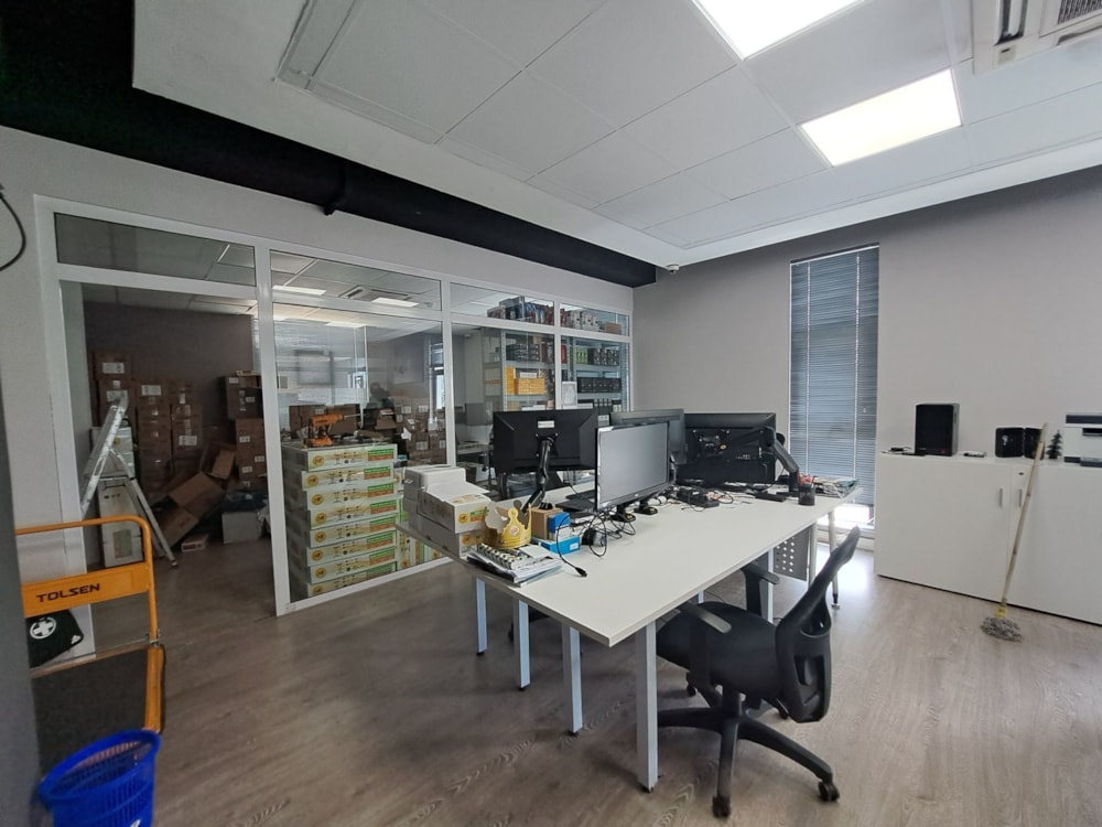 Commercial office to rent in Port Louis, Mauritius - MUR1604931