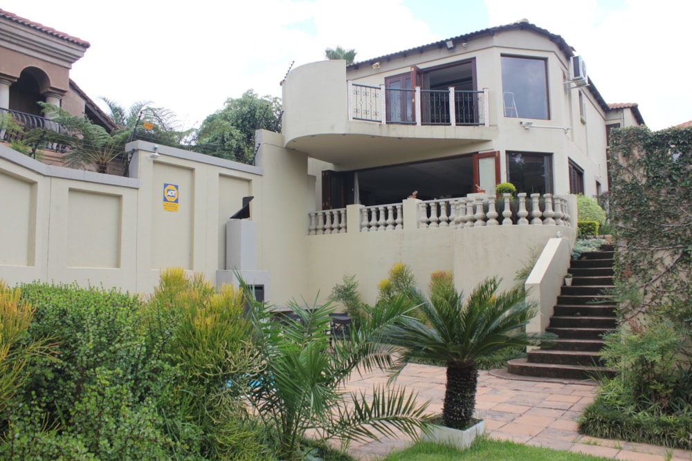 House for sale in Waterkloof, Pretoria East - PT1604084 House for sale in Waterkloof, Pretoria East - PT1604084