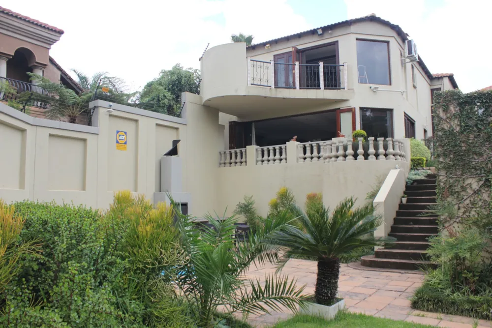 House for sale in Waterkloof, Pretoria East - PT1604084 House for sale in Waterkloof, Pretoria East - PT1604084