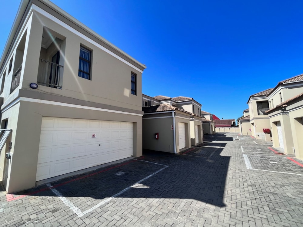 Townhouse for sale in Wave Crest - 1JF1221527